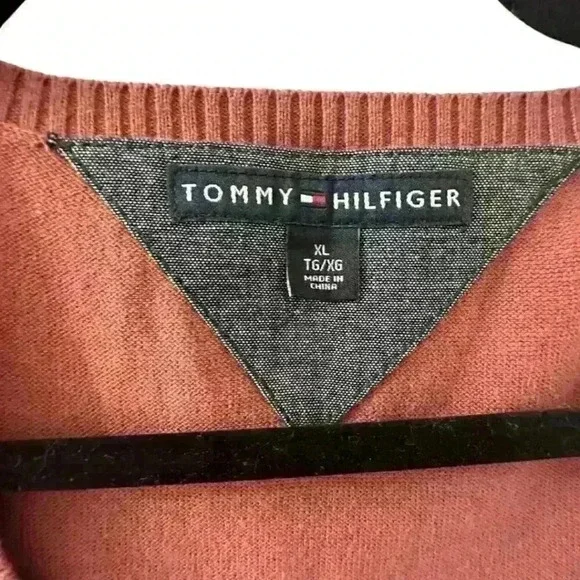 Tommy  Hilfiger Sweater Vest - Picture 2 of 6